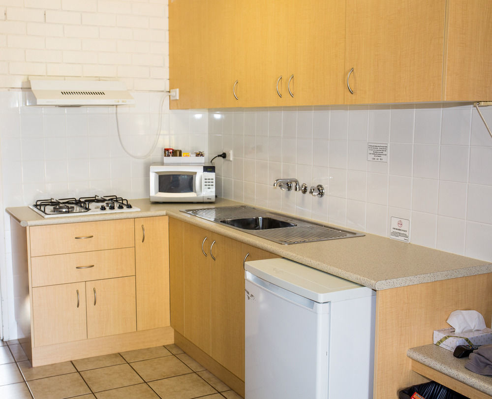 Tumut Valley Motel Pet Friendly Exterior foto